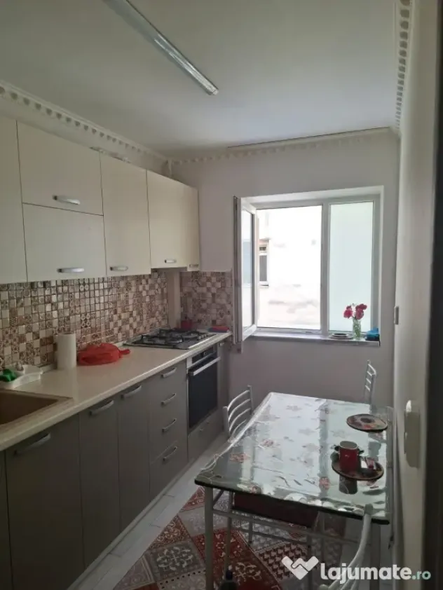 Apartament 3 camere Pantelimon zona liceu Lucian Blaga