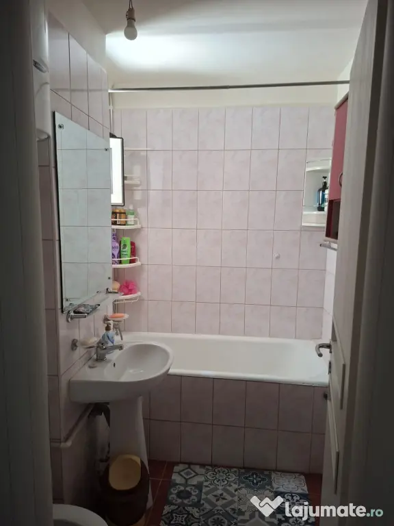 Apartament 3 camere Pantelimon zona liceu Lucian Blaga