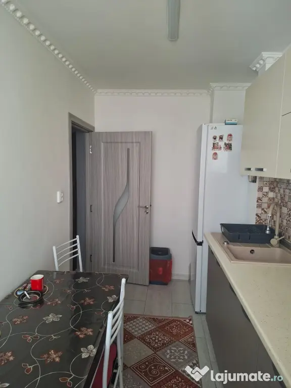 Apartament 3 camere Pantelimon zona liceu Lucian Blaga