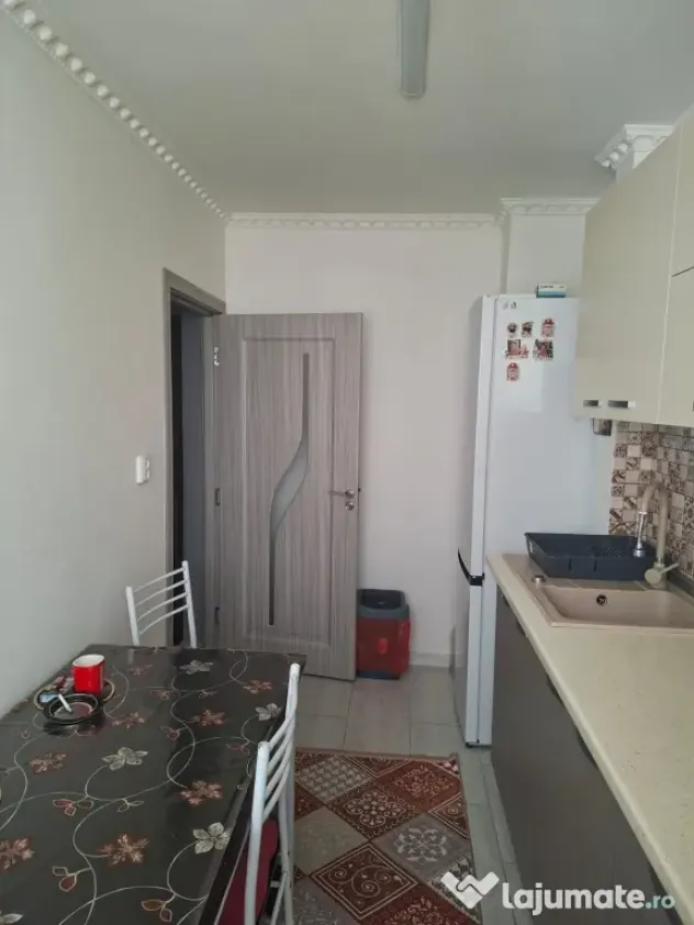 Apartament 3 camere Pantelimon zona liceu Lucian Blaga