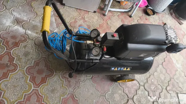 Vând compresor Stanley cu butelie 50l