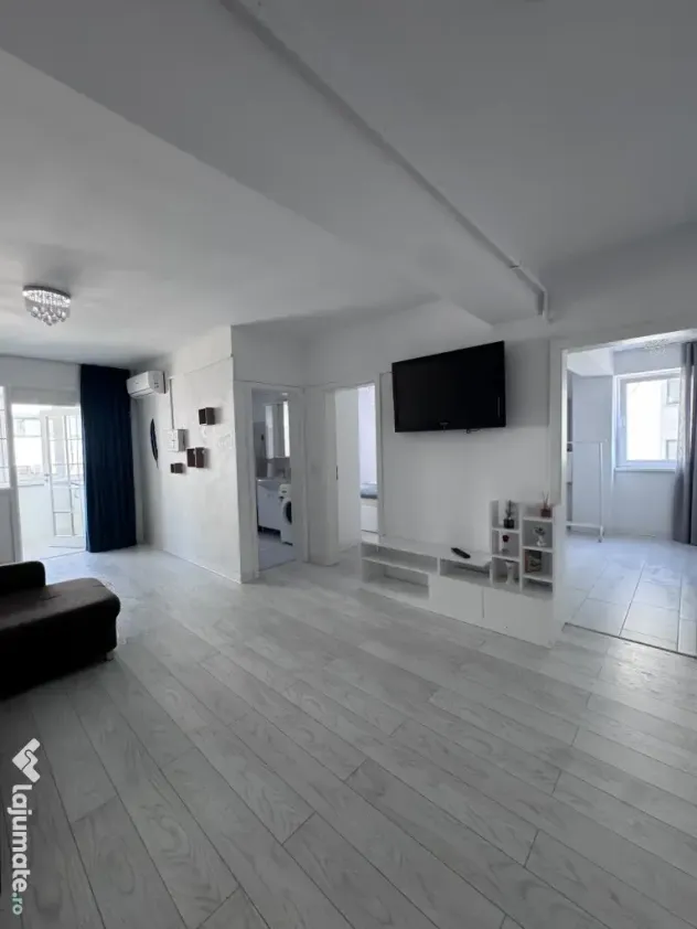 Vand apartament 2 camere str. Pepinierii