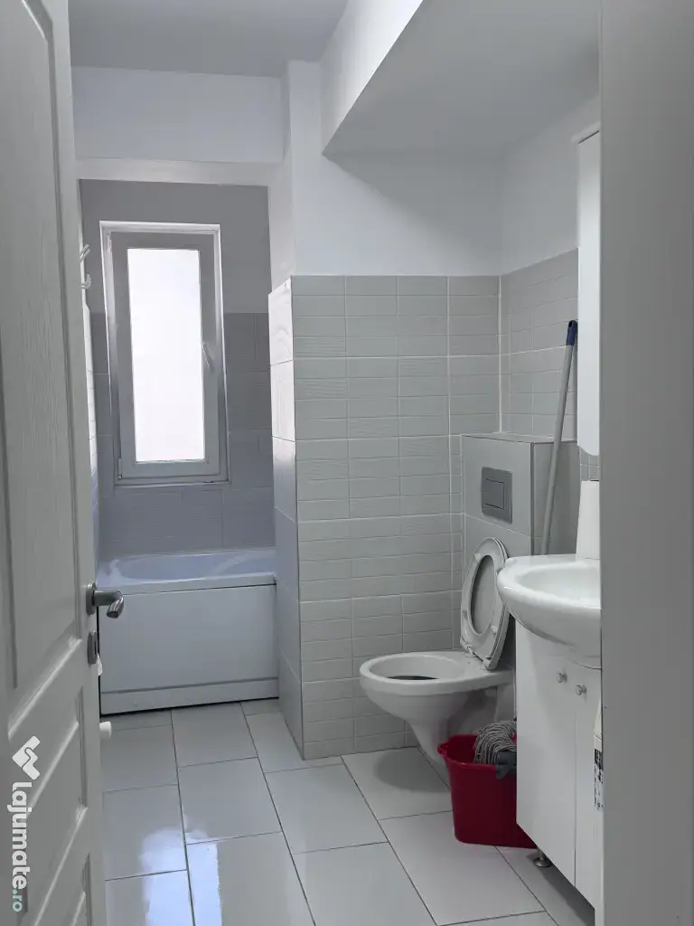 Vand apartament 2 camere str. Pepinierii