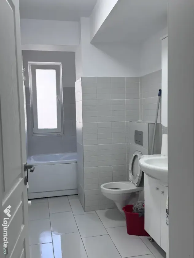 Vand apartament 2 camere str. Pepinierii