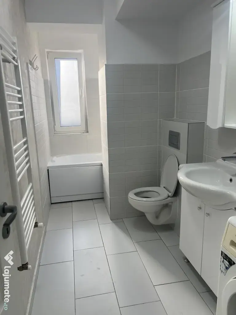 Vand apartament 2 camere str. Pepinierii
