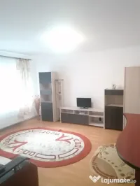 Proprietar  Închiriez ap 2 camere decomandate zona Scriitorilor 