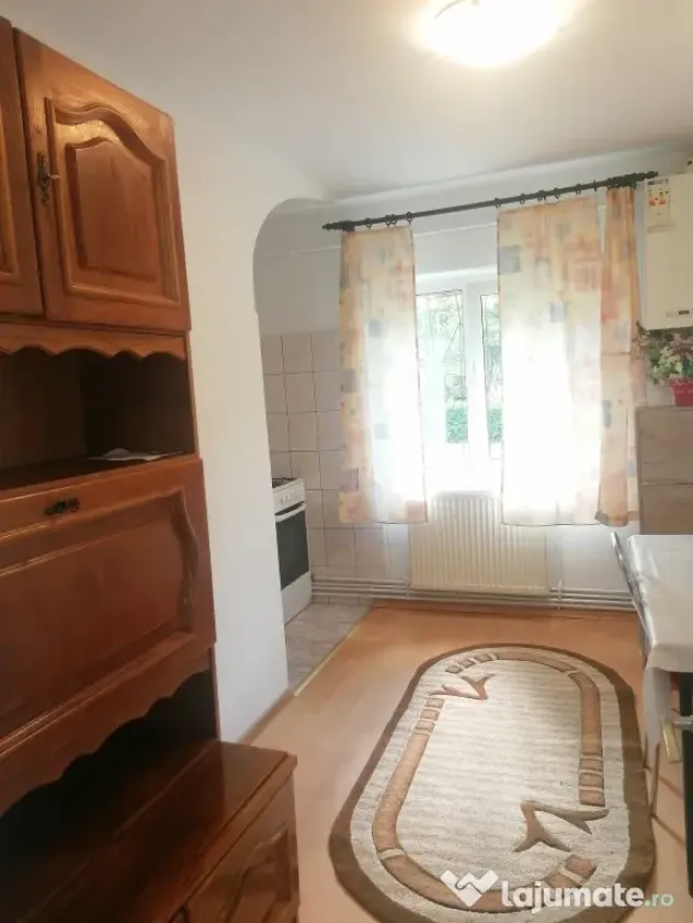Proprietar Închiriez ap 2 camere decomandate zona Scriitorilor