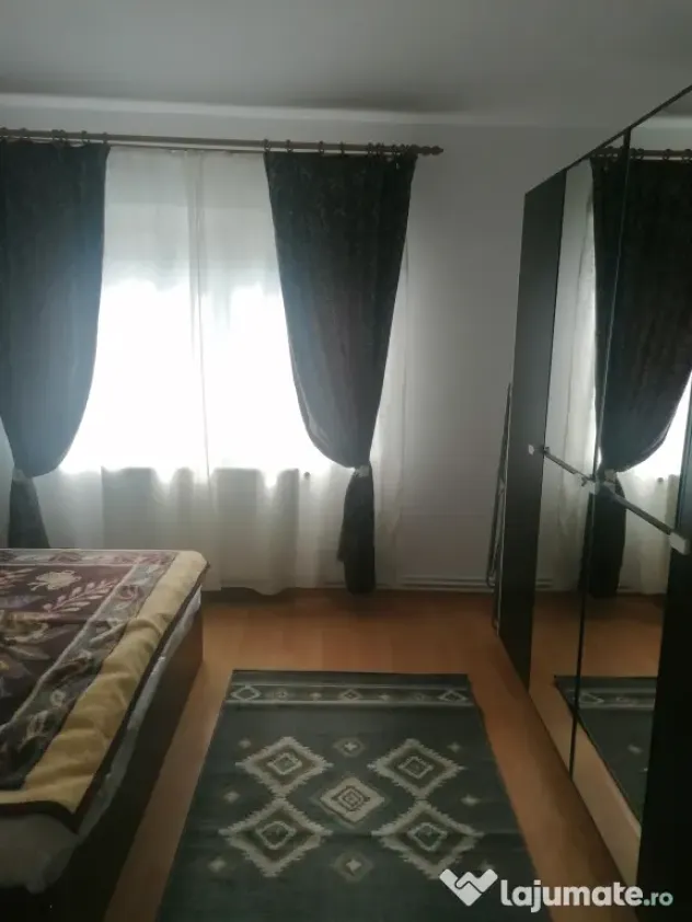 Proprietar Închiriez ap 2 camere decomandate zona Scriitorilor