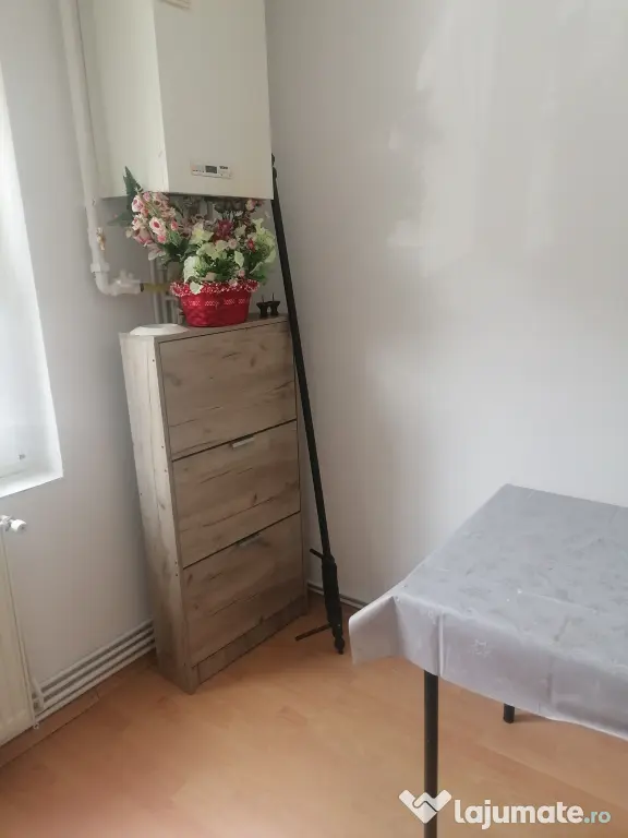 Proprietar Închiriez ap 2 camere decomandate zona Scriitorilor