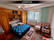 Apartament de vanzare la etaj intermediar intre scoli si ... 