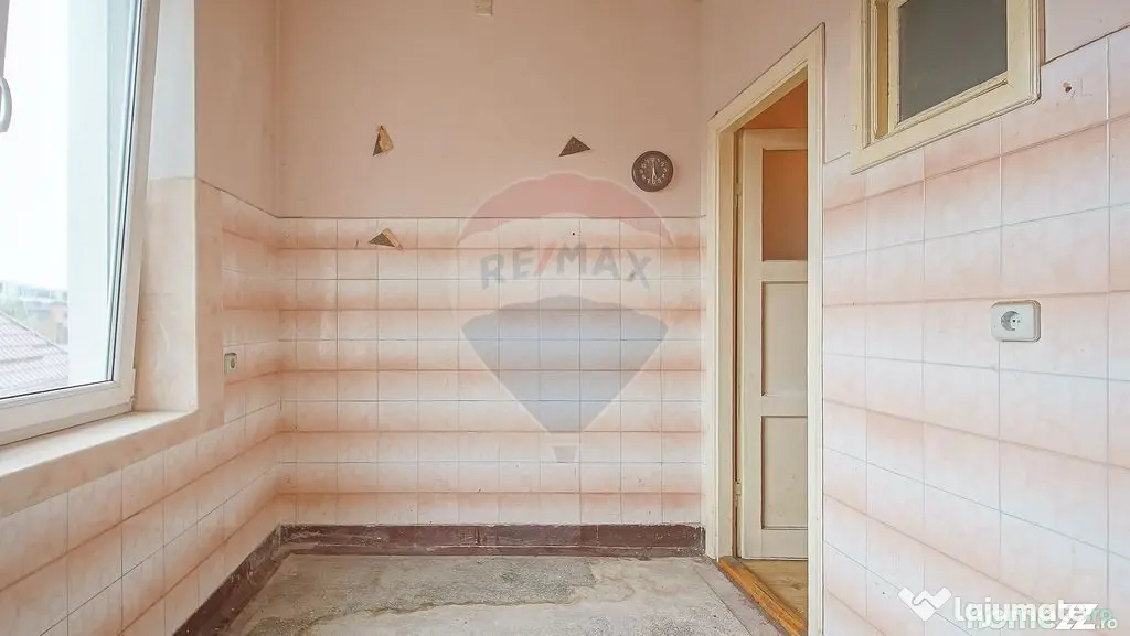 Apartament cu potențial investițional pe Dealul Cetăț...