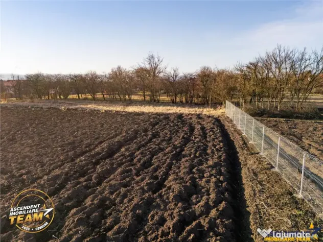 FILM! 4.554 mp intravilan versatil, PUZ: rezidential comerci