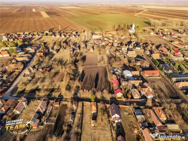 FILM! 4.554 mp intravilan versatil, PUZ: rezidential comerci