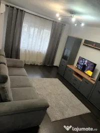 Apartament de inchiriat 2 camere decomandat,zona Mall 