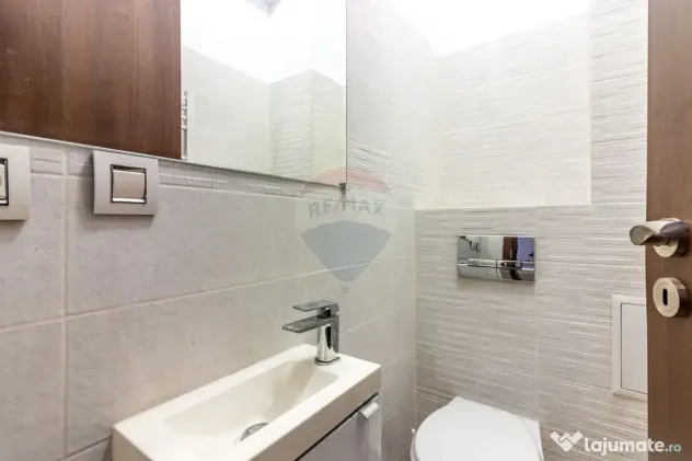 Apartament de vanzare cu 4 camere în Bucurestii Noi, met...
