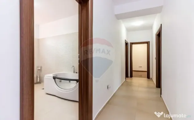 Apartament de vanzare cu 4 camere în Bucurestii Noi, met...