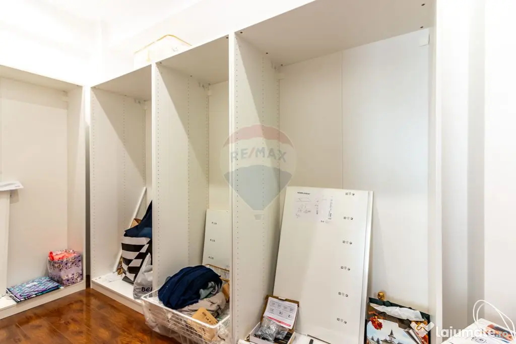 Apartament de vanzare cu 4 camere în Bucurestii Noi, met...