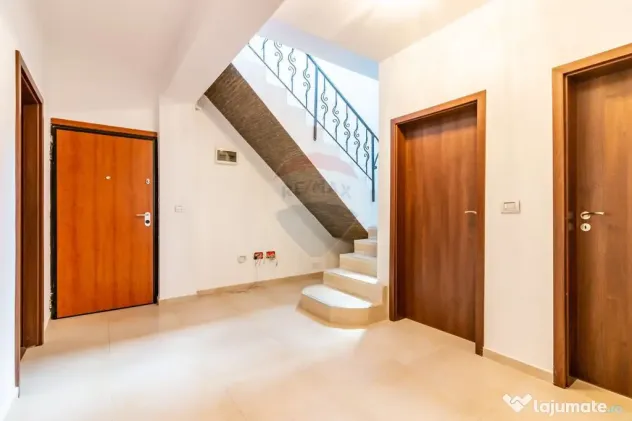 Apartament de vanzare cu 4 camere în Bucurestii Noi, met...