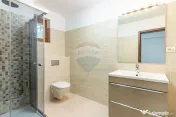 Apartament de vanzare cu 4 camere în Bucurestii Noi, met... 