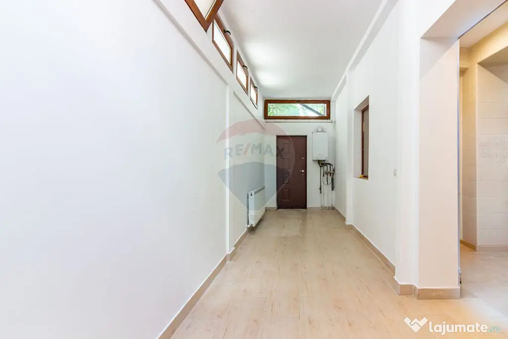 Apartament de vanzare cu 4 camere în Bucurestii Noi, met...