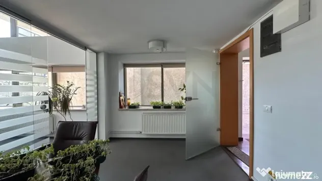 Imobil de 11 camere l Splaiul Unirii - Bucuresti (Bucuresti-Ilfov)