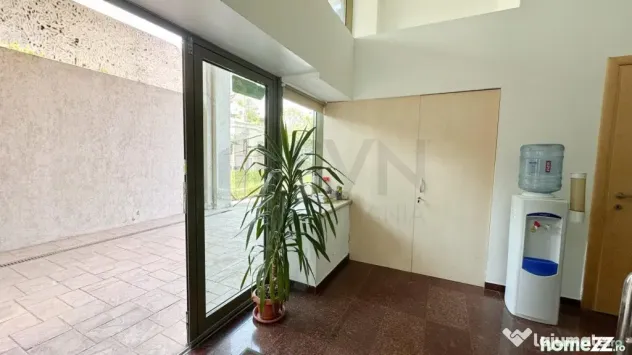 Imobil de 11 camere l Splaiul Unirii - Bucuresti (Bucuresti-Ilfov)