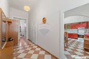 Apartament cu 3 camere zona Boul Roșu