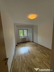 4 camere etaj 1 /450 m METROU UNIRII 