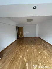 4 camere etaj 1 /450 m METROU UNIRII 