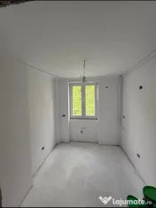 Apartament Cu 3 Camere Semidecomandate - etaj 3 Zona Ultracentrala