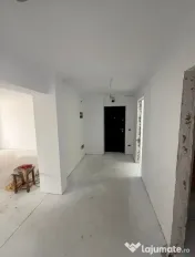 Apartament Cu 3 Camere Semidecomandate - etaj 3 Zona Ultracentrala