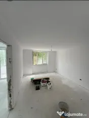 Apartament Cu 3 Camere Semidecomandate - etaj 3 Zona Ultracentrala