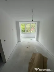Apartament Cu 3 Camere Semidecomandate - etaj 3 Zona Ultracentrala