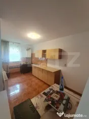 Triplex cu 3 camere, 83 mp utili, 140mp de teren, zona Eroil 