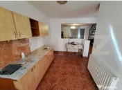 Triplex cu 3 camere, 83 mp utili, 140mp de teren, zona Eroil 