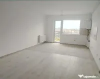 Apartament 2 camere, semidecomandat - zona Tractorul 
