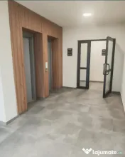 Apartament 2 camere, semidecomandat - zona Tractorul 