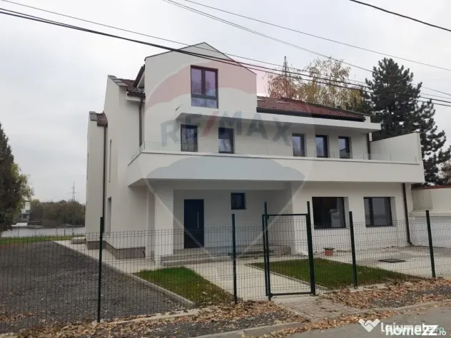 Vila D+P+E+M, 8 camere, 520 mp, pe malul Lacului Mogosoaia