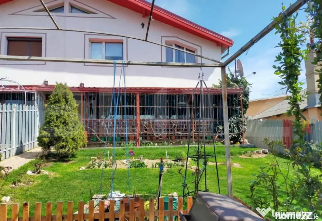 Casa tip dulpex de vânzare, 250 mp, cartier Filesti - Galati (Galati)