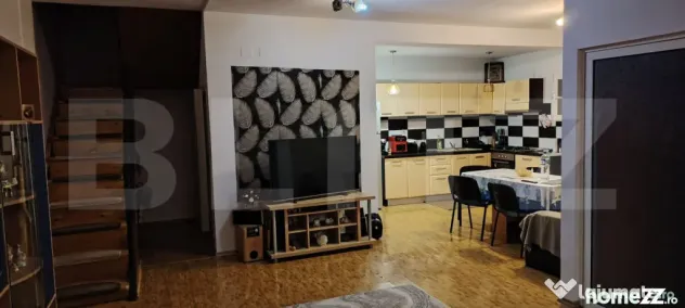 Casa tip dulpex de vânzare, 250 mp, cartier Filesti - Galati (Galati)