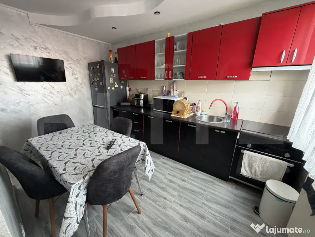 Apartament 2 camere decomandat , 60 mp , zona Plopilor