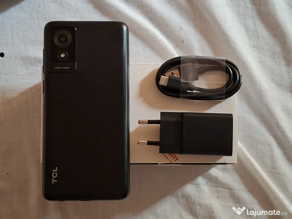 Telefon TCL 501 nou