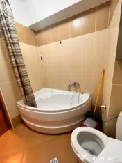 Apartament 3 camere,living open-space cu bucătăria,zona Tătărasi Flora