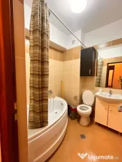 Apartament 3 camere,living open-space cu bucătăria,zona Tătărasi Flora