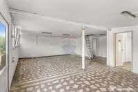 Spațiu comercial de 55mp de închiriat în zona Subcetate