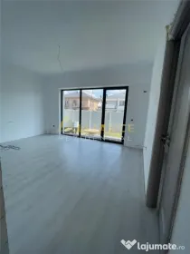 Casa cu 3 camere, Teren 190 mp { Acces rapid STB 440 Piata S