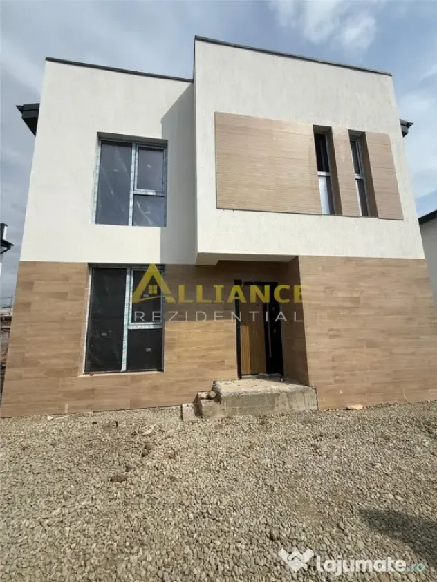 Vila individuala 5 camere ~ 3 bai ~ Teren 300 mp