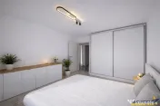 Decomandat, 3 camere, 2 bai, loc de parcare, Casa Nobel, Bra