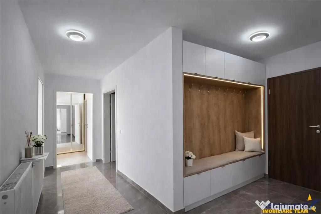 Decomandat, 3 camere, 2 bai, loc de parcare, Casa Nobel, Bra
