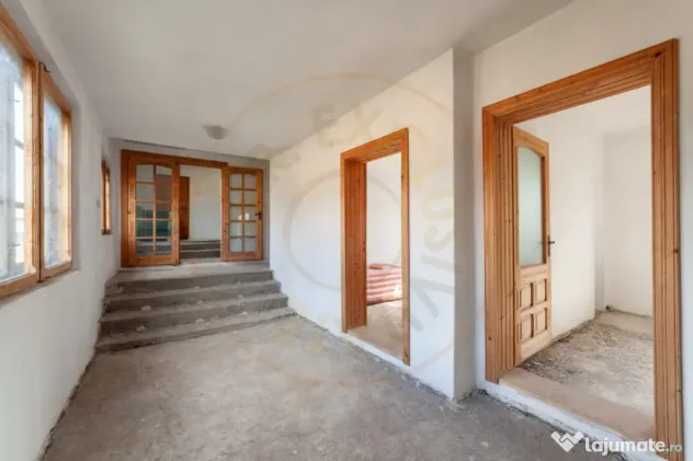 Casa +teren 1093 mp Domnesti-Arges cu o panorama superba!